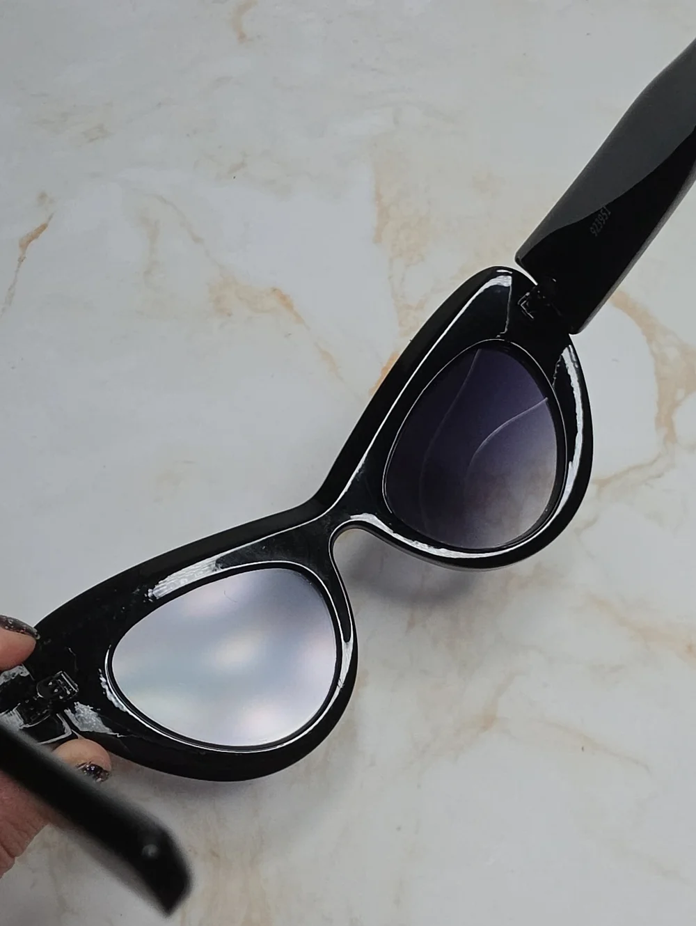 Black Oversized Papillon Cat-Eye Sunglasses